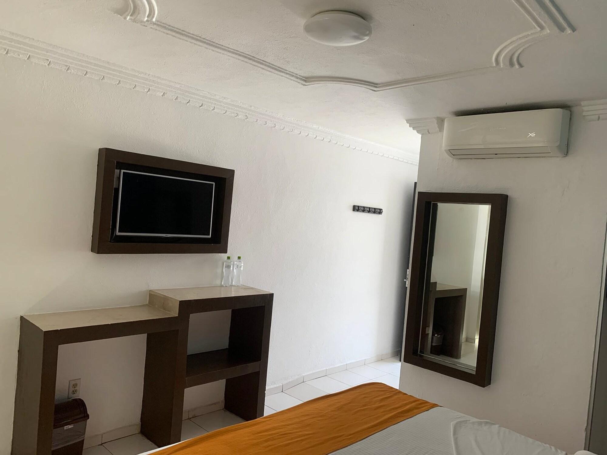 Hotel Fiesta Mexicana مانزانيلو المظهر الخارجي الصورة