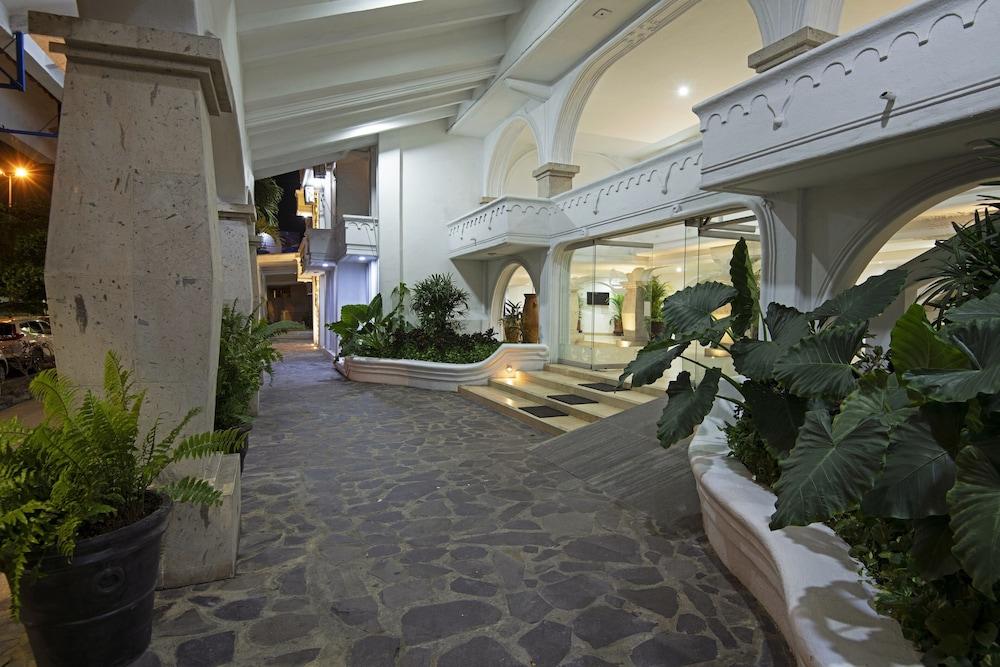 Hotel Fiesta Mexicana مانزانيلو المظهر الخارجي الصورة