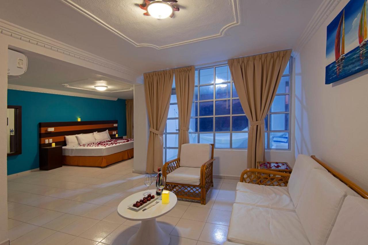 Hotel Fiesta Mexicana مانزانيلو المظهر الخارجي الصورة